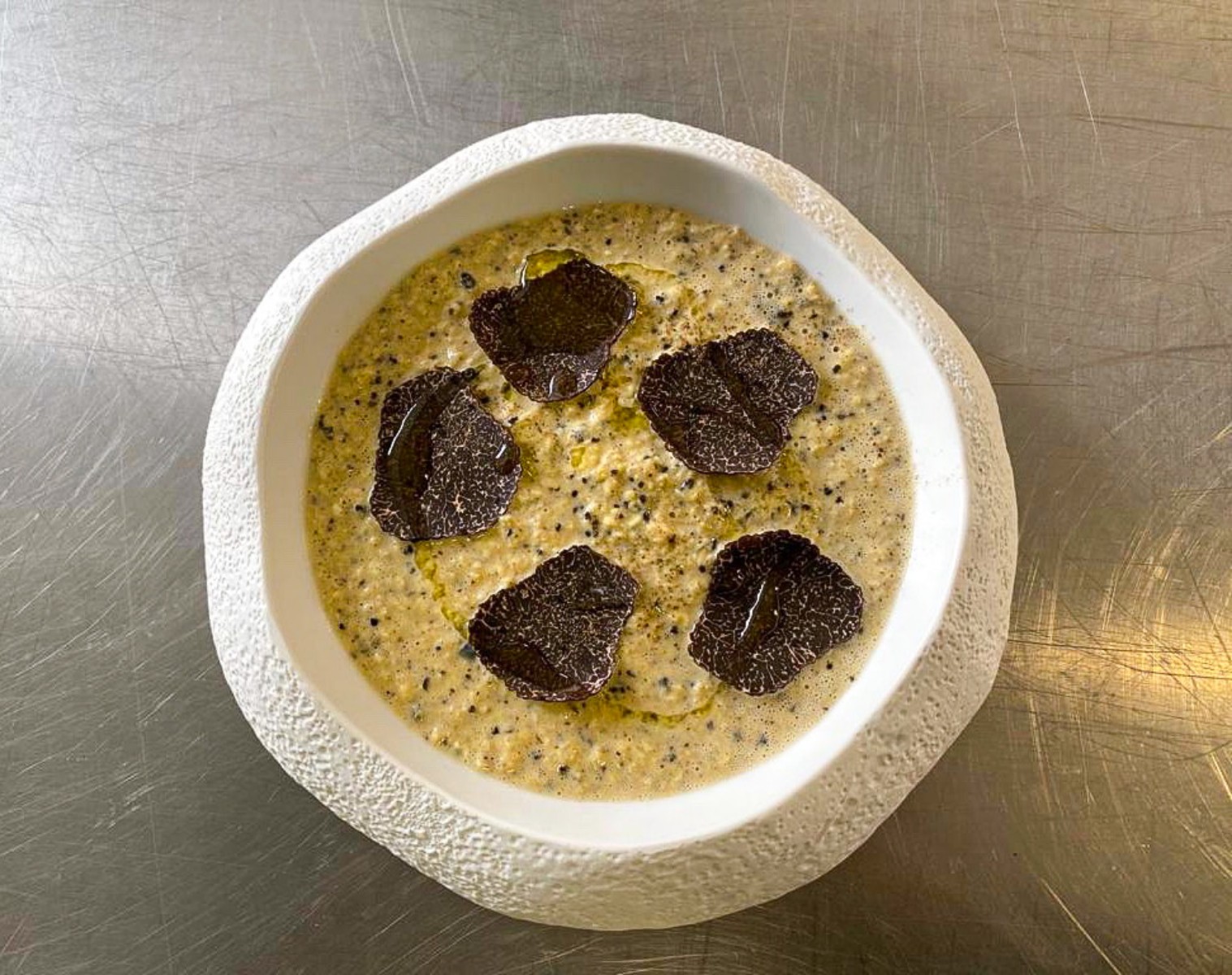 brouillade-d-oeufs-et-truffes